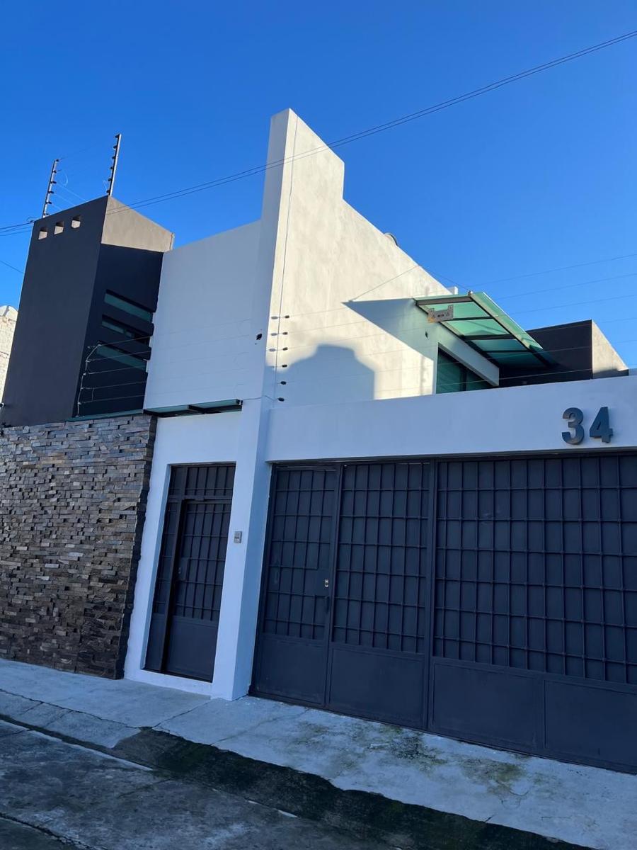Casa en venta en Hacienda de la Huerta, Morelia, Michoacán de Ocampo 1