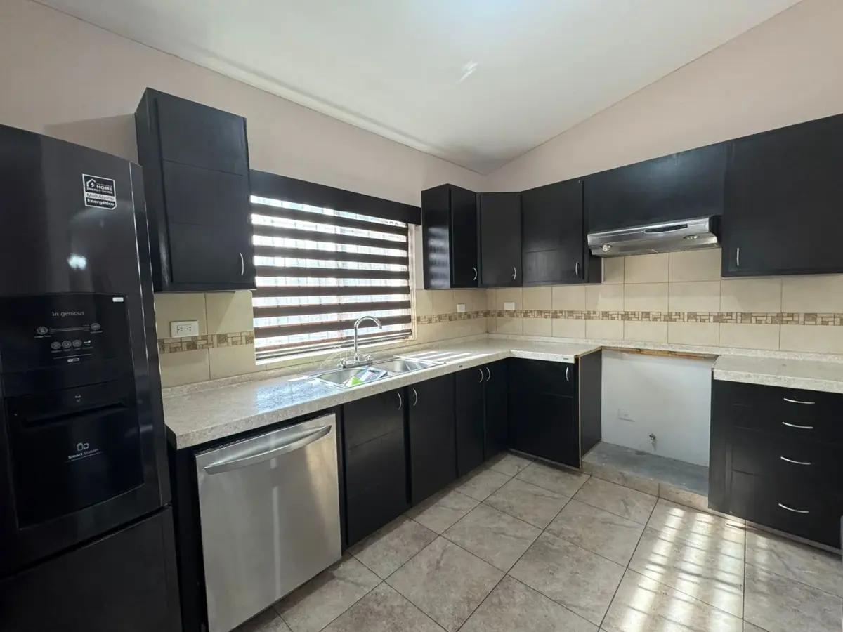 Casa en renta en Privanzas del Campestre, Arteaga, Coahuila de Zaragoza 1
