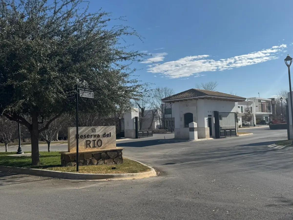 Terreno en venta en Peña Alta, Saltillo, Coahuila de Zaragoza 3