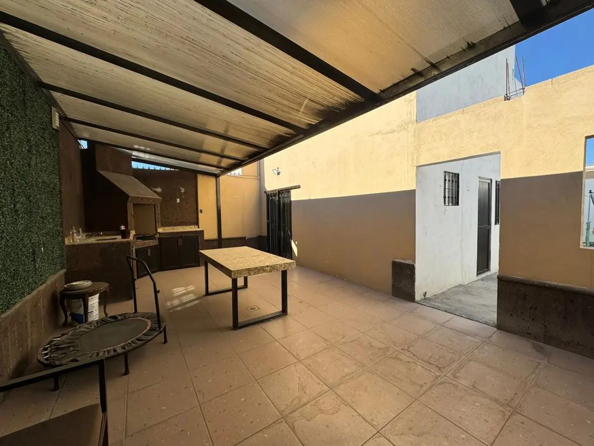 Casa en venta en Jardines Coloniales, Saltillo, Coahuila de Zaragoza 1