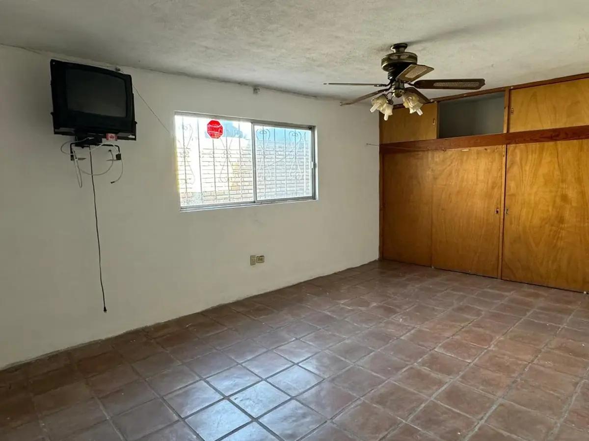 Casa en venta en Unidad Modelo, Saltillo, Coahuila de Zaragoza 3
