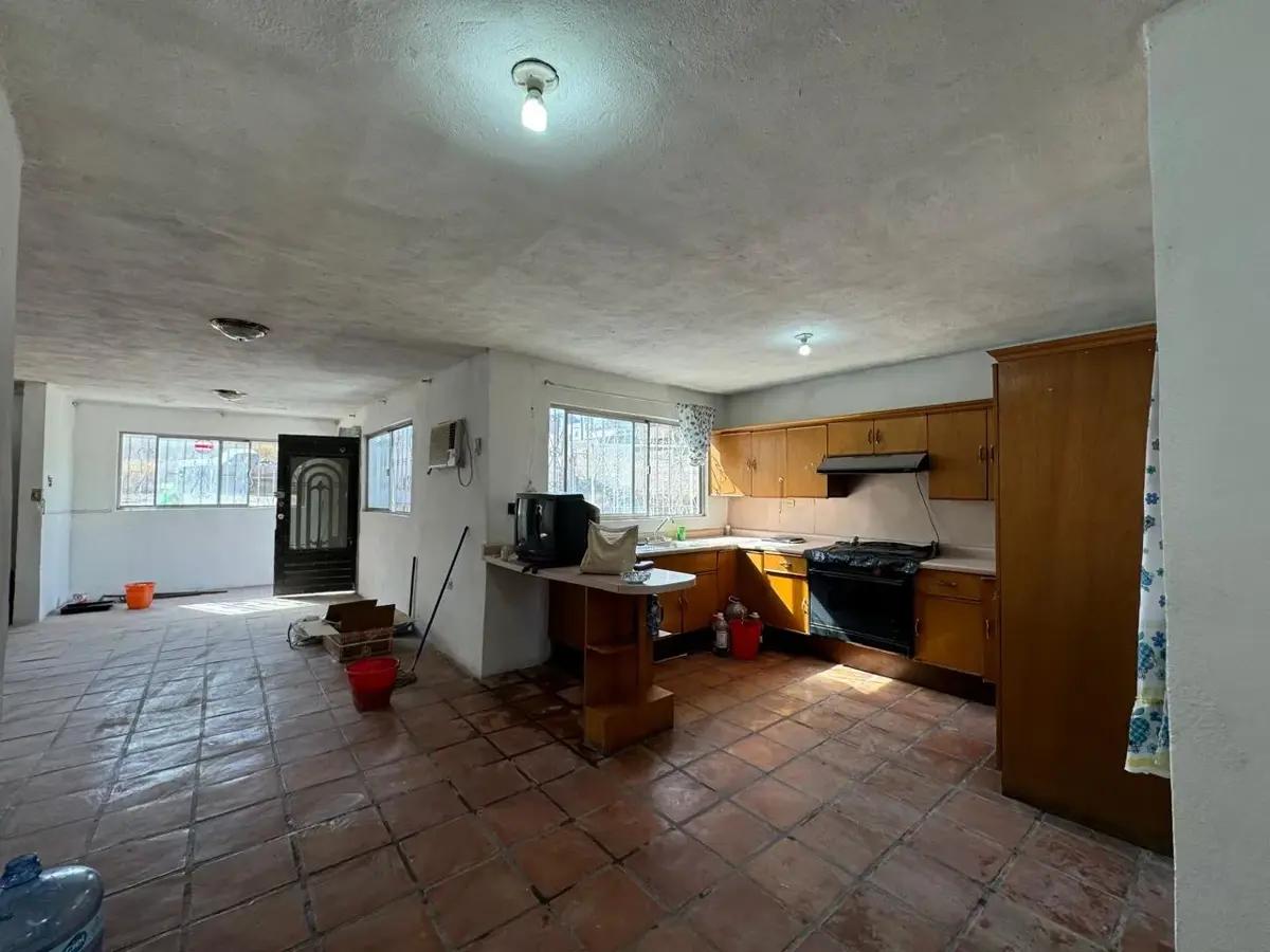 Casa en venta en Unidad Modelo, Saltillo, Coahuila de Zaragoza 2