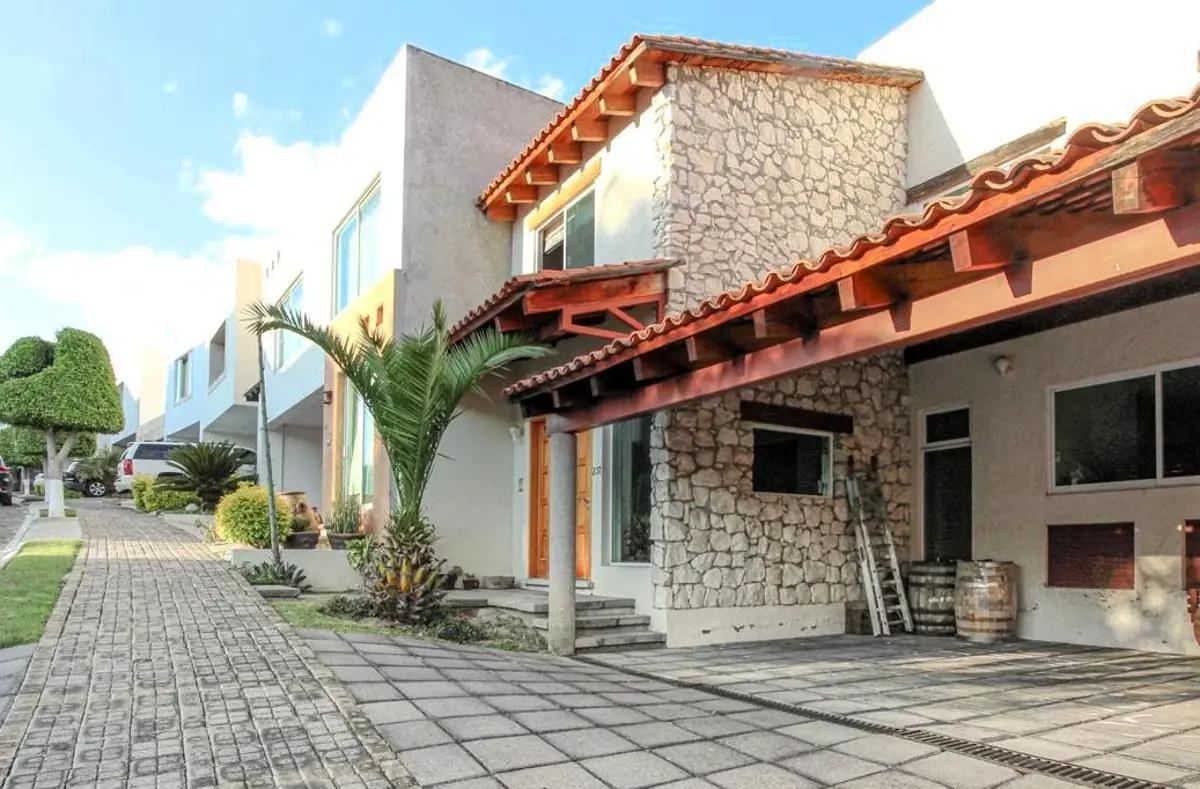 Residencia en Venta – Clúster 10 10 10, Lomas de Angelópolis 3