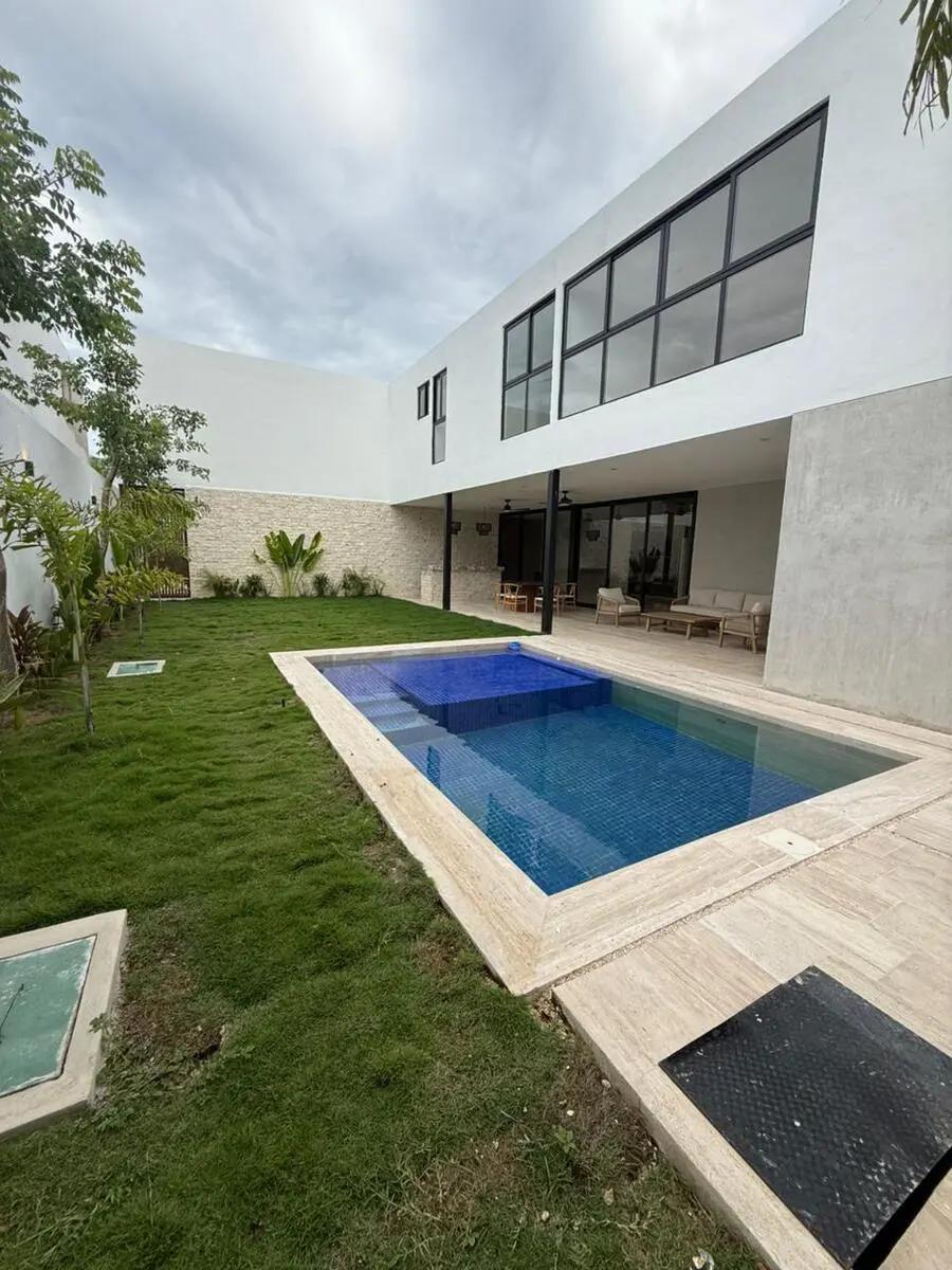 Casa en venta al norte de mérida en privada con amenidades xcanatún 2