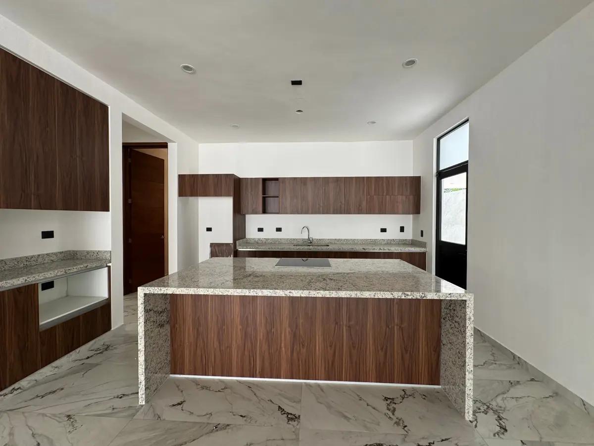 Casa en venta en privada con club de golf en merida yucatan 4