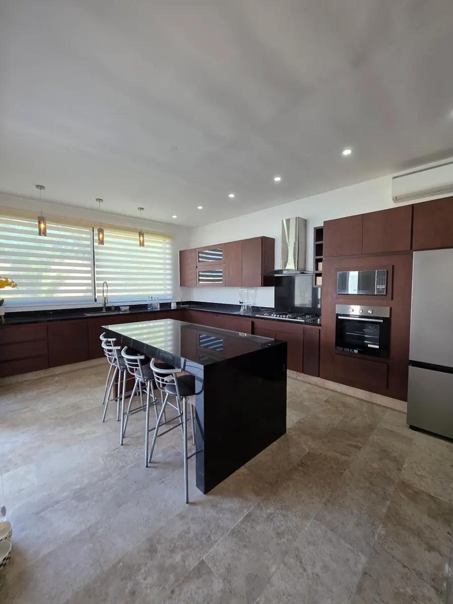 Casa en venta en privada unica living con paneles solares en merida yucatan 3
