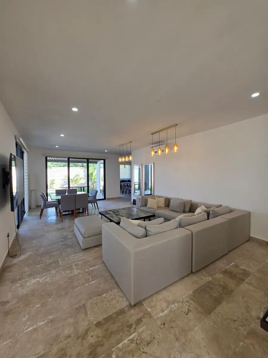 Casa en venta en privada unica living con paneles solares en merida yucatan 4