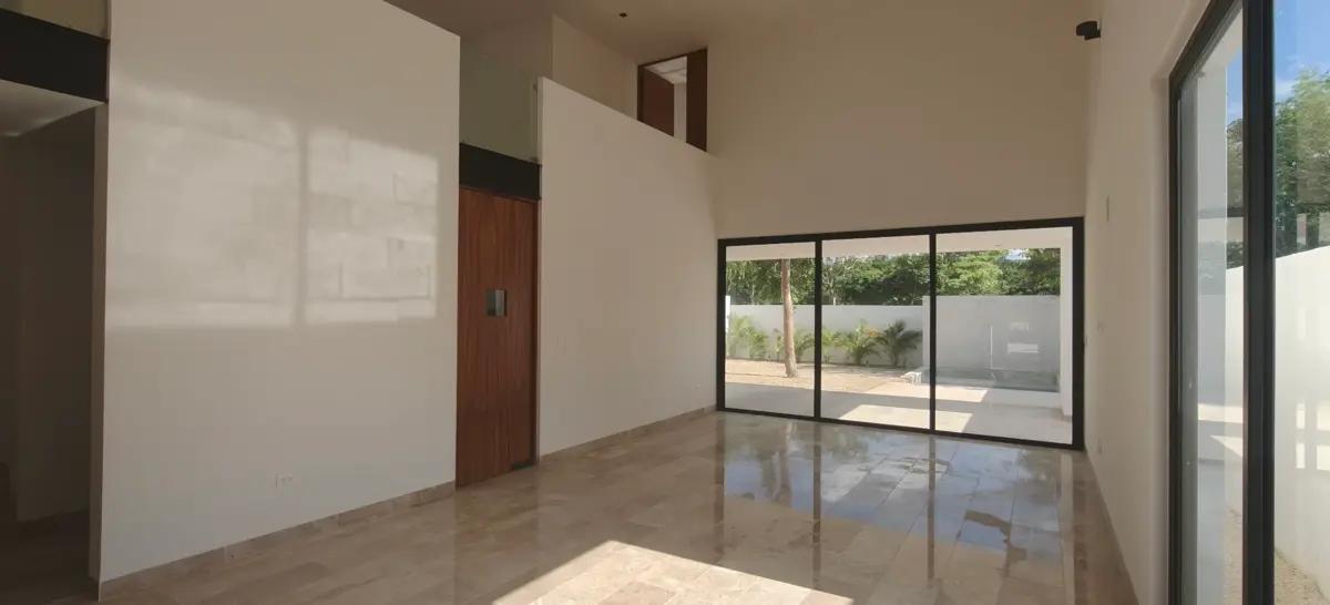 Casa dentro de la privada con club de golf, merida 5