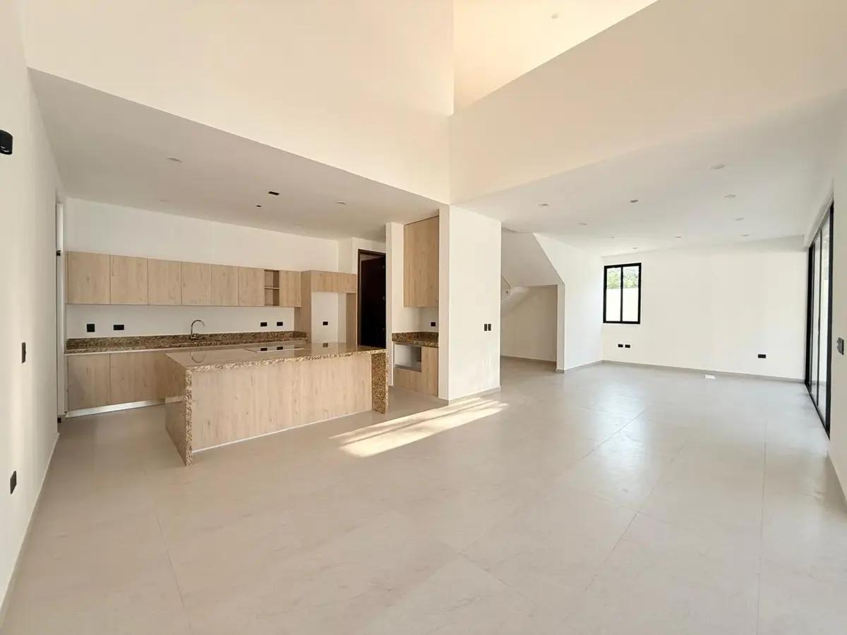 se vende casa al norte de merida con amenidades y club de golf 4